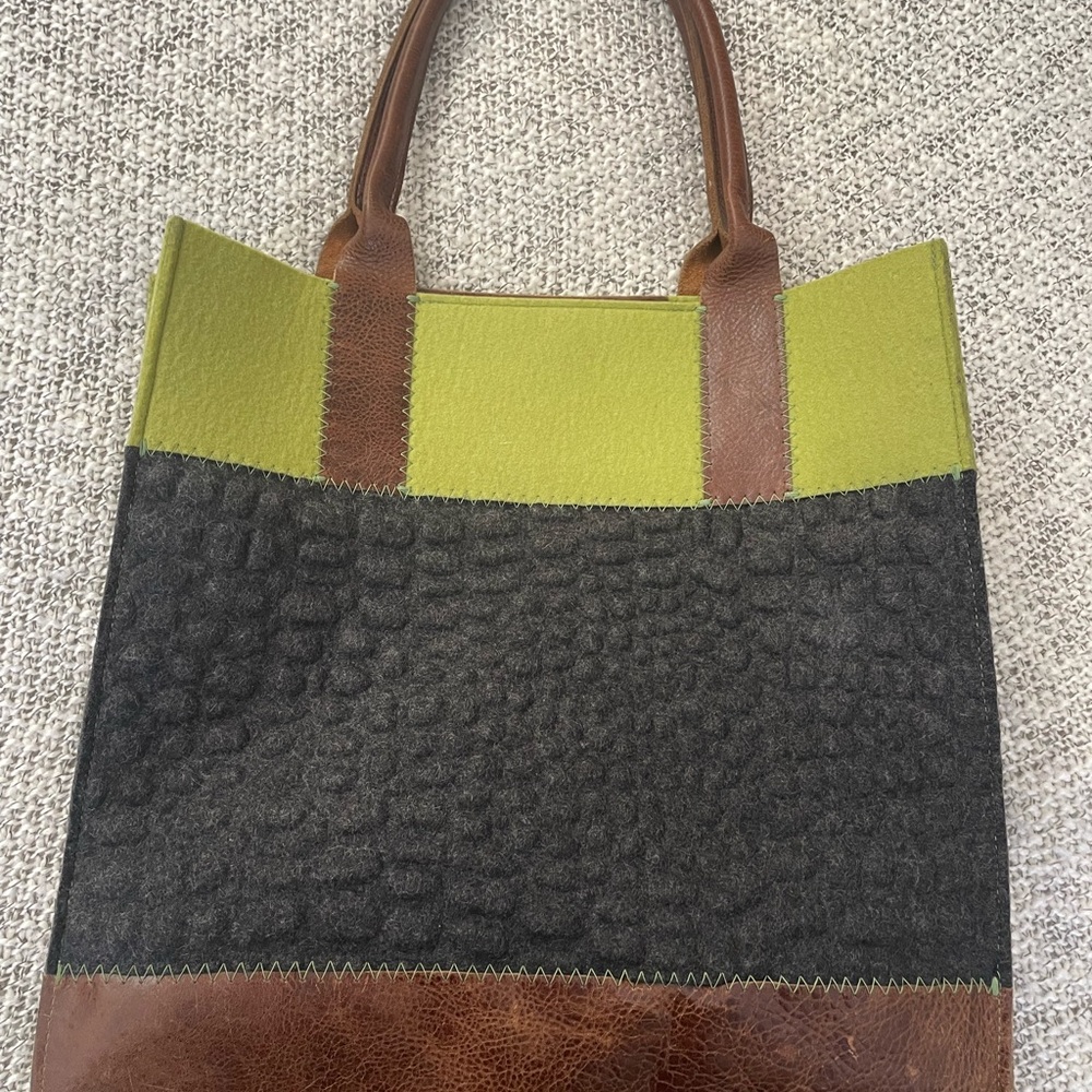 Merino Wool Graf & Lantz Felt & Leather Tote Bag – Designer LA Brand - LMar 29